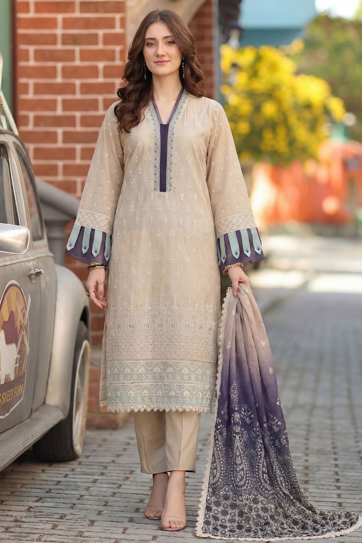 Motifz 5863-BELLA EMBROIDERED LAWN UNSTITCHED